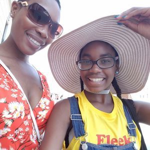 Meet your Posher, Mya